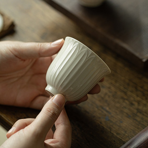 Ding Kiln White Lotus Petal Ceramic Master Cup Personal Tea Cup Kung Fu Tasting Cup Single Cup Dehua Porcelain - Product Image 4