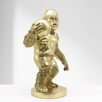 Sculptures artisanales personnalisées en usine de statues d'animaux grandeur nature pour la maison gorille jouant au basket-ball