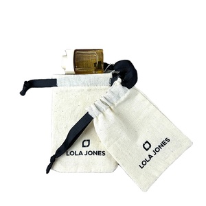 Sac à cordon blanc en coton biologique, pochette en toile écologique avec doubles cordons pour les essentiels - Product Image 1