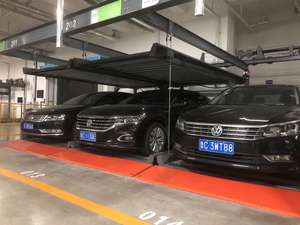 उच्च गुणवत्ता 2-पोस्ट दोहरी हाइड्रोलिक ऊर्ध्वाधर कार पार्किंग लिफ्ट भंडारण स्टेकर ऑटो पार्किंग सिस्टम - Product Image 2