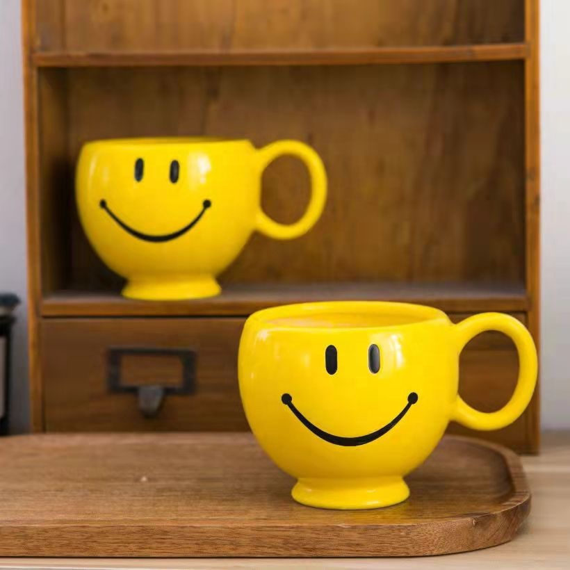 Taza de cerámica con cara sonriente para té o café, 500ml