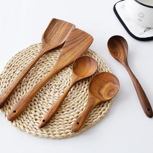 Thaïlande teck cuillère <span class=keywords><strong>de</strong></span> <span class=keywords><strong>cuisine</strong></span> en bois naturel <span class=keywords><strong>cuisine</strong></span> <span class=keywords><strong>vaisselle</strong></span> outil louche tourneur riz passoire soupe écumoire cuillère <span class=keywords><strong>ustensiles</strong></span> - Product Image 5