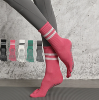 Vente en gros coton antidérapant double barre 5 orteils mi-tube chaussettes de yoga Grip barres parallèles respirant course chaussettes de sport pour les femmes
