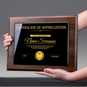 Cornice <span class=keywords><strong>in</strong></span> <span class=keywords><strong>Legno</strong></span> di Noce con Cristallo Nero Lucido di Lusso, Personalizzabile con Nome Inciso al Laser per Eventi Scolastici e Aziendali - Product Image 2