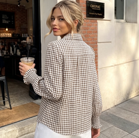 Chemisier tendance personnalisé pour femme, col en V, à carreaux vichy, manches longues à volants, pour le bureau et le quotidien, accepte la personnalisation OEM du logo et de la taille