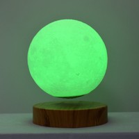 Ornement de lune à lévitation magnétique en ABS avec base en grain de bois jaune, décoration moderne pour bureau et cadeau d'anniversaire