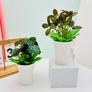 Plante artificielle verte Bonsaï 20cm de hauteur, décoration de bureau, fausse plante en pot pour la maison, le bureau, l'hôtel - Product Image 2