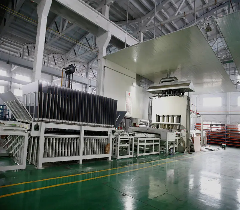 Wuxi Ouliwei 2400T 7*9 melamina impiallacciatura laminazione a caldo macchina della pressa per mdf hdf pannelli di particelle di truciolare
