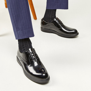 Chaussures de luxe pour hommes en cuir fendu, fabriquées à la main, élégantes, formelles, confortables, à semelle souple, style haut de gamme, mocassins pointus - Product Image 2