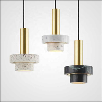 Suspension LED irrégulière en marbre moderne pour appartement, décoration d'intérieur au design unique