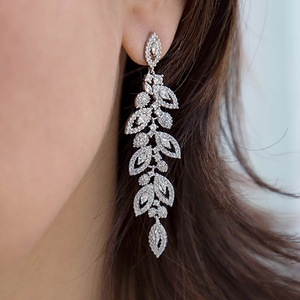 Eleganti Orecchini Pendenti Lunghi per Donne, Accessori per Orecchie Semplici e alla Moda per Uso Quotidiano, Outfit Casual e Regalo - Product Image 1