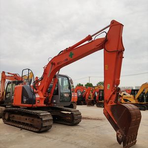Excavateurs japonais à bas prix |   Excavatrice Hitachi ZX135 d'occasion de 13 tonnes à vendre - Product Image 5