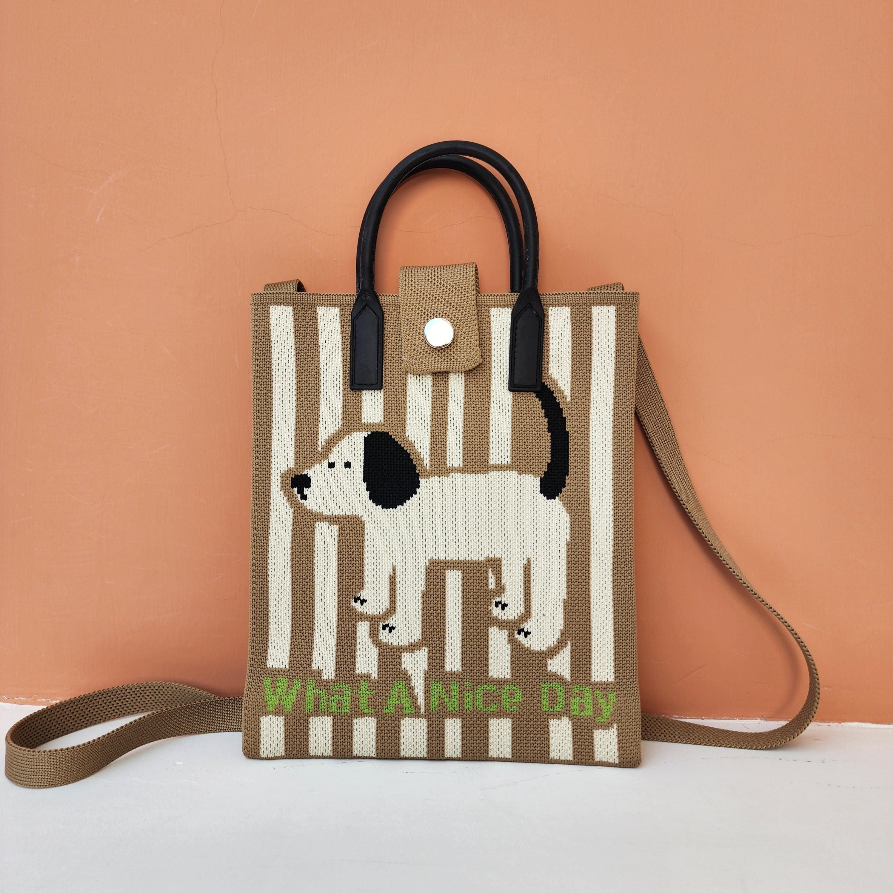 สีดำสีกากี