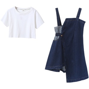 Ensemble décontracté printemps/été pour adolescentes de 8 à 14 ans : T-shirt en coton uni et jupe en jean à bretelles au design asymétrique – Tendance - Product Image 1