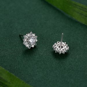 Versión personalizable en cobre. Románticos y lujosos pendientes de plata de ley S925 con circonita redonda brillante en forma de girasol para ella. - Product Image 5