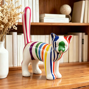 Sculpture d'animal personnalisée créative peinte à la main, figurine de <span class=keywords><strong>chat</strong></span> colorée en résine pour la décoration de la maison - Product Image 1
