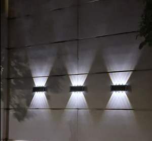 مصباح جداري شمسي LED خارجي مقاوم للماء IP65 مع مستشعر حركة وتحكم لاسلكي، معتمد من CE، إضاءة حدائق شمسية - Product Image 4