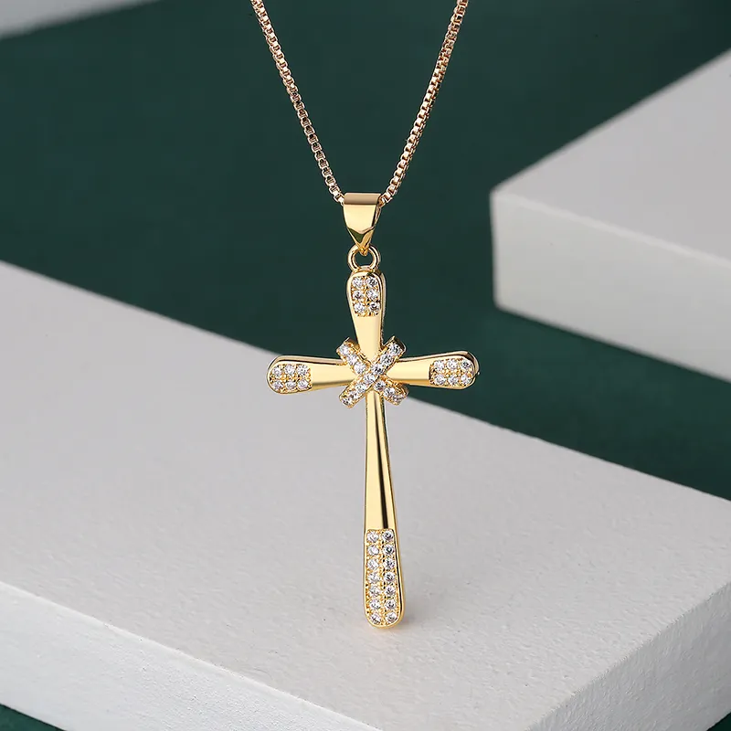New Religious Cross Pendant Copper Plated 18K Zircon Gold Necklace For Women Men