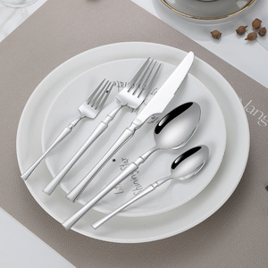 Lot de Couverts en Or et Argent en Acier Inoxydable, Couteaux, Cuillères et Fourchettes, Vente en Gros pour la Maison - Product Image 5