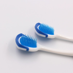 Grattoir à langue double face en plastique bleu, outil d'hygiène buccale - Product Image 2