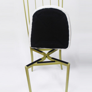 Vente en gros de chaises Chiavari caméléon blanches dorées empilables en métal durable d'usine pour les salles à manger <span class=keywords><strong>événement</strong></span>s en plein air restaurants - Product Image 5