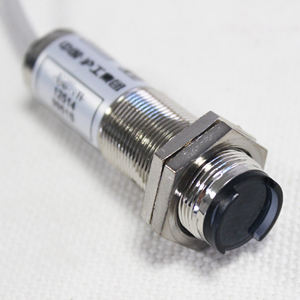 Capteur photoélectrique à réflexion diffuse CDD-11N/<span class=keywords><strong>P</strong></span>-<span class=keywords><strong>40N</strong></span>/<span class=keywords><strong>P</strong></span> pour 30 cm 40 cm 10-30 VDC PNP NPN IP67 Boîtier métallique Câble PVC de 1 m - Product Image 3