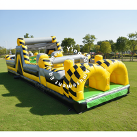 Parcours d'obstacles gonflable géant sur le thème de la construction, jaune et noir à carreaux, en PVC commercial, pour la location de fêtes d'enfants