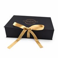 Boîte cadeau noire et or avec ouverture à clapet et ruban de présentation pour emballage de détail, vente en gros, commande personnalisée