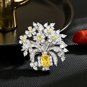 Broches de mariage ZX en forme de panier floral, plaqué or jaune diamant, design ethnique, élégance et raffinement, accessoires de créateur, placage - Product Image 1