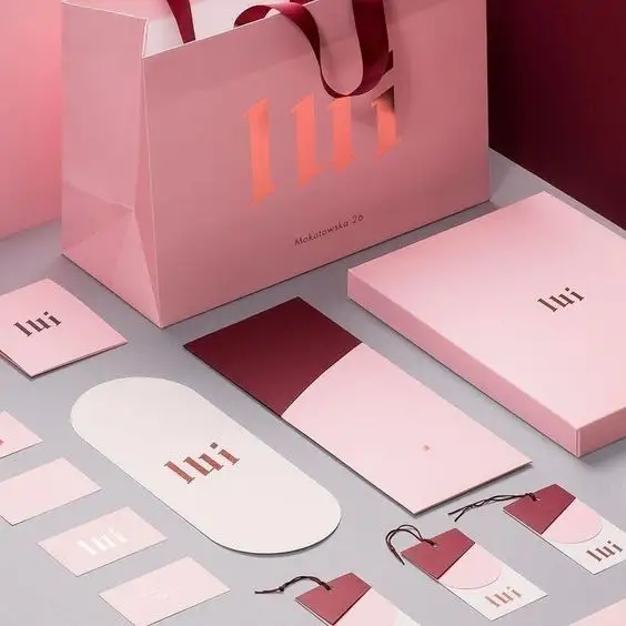 Tas Kertas Karton Cetak Pink Bermerek Mewah Kustom Sepatu Belanja Tas Kertas Hadiah Tas dengan Logo Anda Sendiri untuk Usaha Kecil