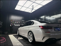 Vente directe usine : Éclairage d'atelier automobile 16 grilles 1020W pour la peinture et le detailing automobile, idéal pour les ateliers de réparation et les salons de beauté