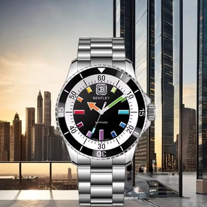 Montre multifonction en acier inoxydable à quartz pour homme avec cristal saphir, chronographe, sous-cadrans, aiguilles - Product Image 5