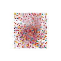 Tissu en tulle imprimé fraise douce et scintillante en polyester, tissu maillé léger imprimé numériquement pour rideaux de mariage - Vente en gros
