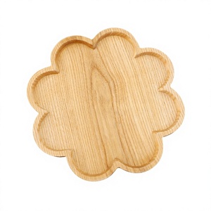 Bandeja de Madera de Roble con Forma de Flor y Borde Elevado, Plato para Servir con Vetas Naturales para Decoración de Cocina, Hecho en Vietnam - Product Image 1