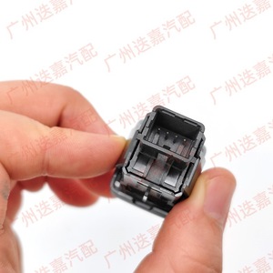 ปุ่มสวิตช์ฝาท้ายฮอนด้า 35800-TBA-A01 สำหรับเปิดฝากระโปรงท้าย อะไหล่ทดแทนสำหรับ Civic - Product Image 2