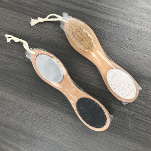 Pédicure professionnelle en acier limes <span class=keywords><strong>papier</strong></span> de verre pierre <span class=keywords><strong>ponce</strong></span> Logo personnalisé gommage des pieds en <span class=keywords><strong>bois</strong></span> 4 en 1 brosse de pédicure - Product Image 6