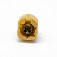 Conector Macho HSD de Alta Velocidad de 4 Pines con Código J para Montaje en PCB a Través del Orificio para Control Remoto de Vehículos