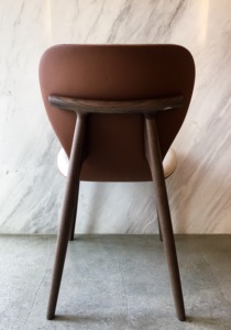 Chaises de salle à manger modernes en bois orange/gris clair pour salon et table à manger - Product Image 4