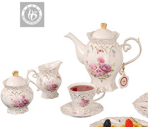 Set di stoviglie in ceramica reale, il Design ecologico della decalcomania floreale include piattino e tazze da tè per un elegante tè pomeridiano - Product Image 6