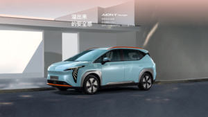 AION <span class=keywords><strong>Y</strong></span> PLUS auto 5 posti 2wd motore singolo ad alta velocità 4 ruote elettrico per adulti ev auto nuove auto - Product Image 5