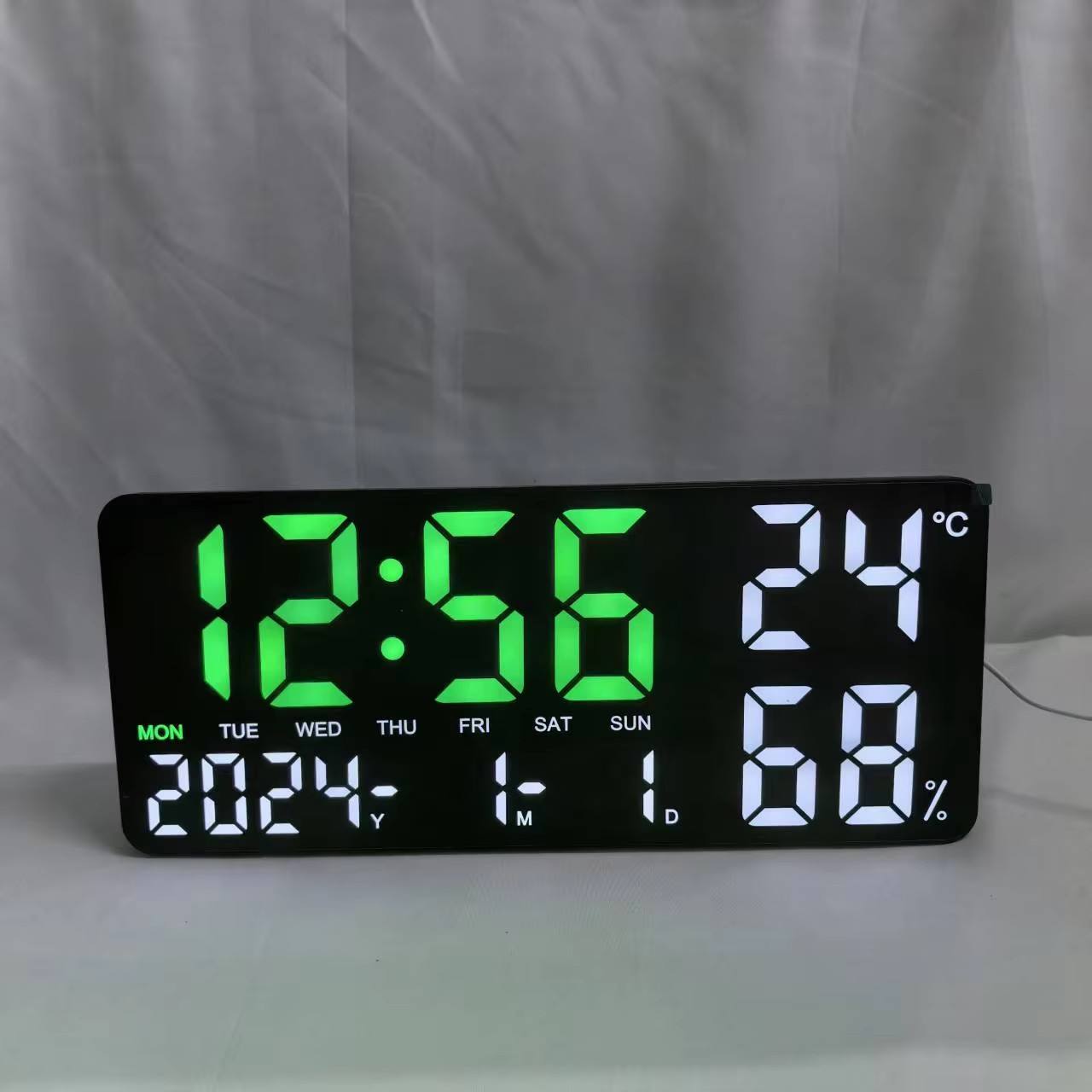 coque noire avec lumière verte/blanche