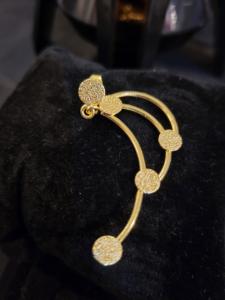 Boucles d'oreilles pendantes longues en laiton plaqué or serties de diamants, clous tendance en alliage pour femme, bijoux de mode pour mariage - Product Image 5