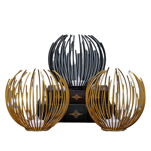 Candelabro Nórdico Creativo de Hierro Dorado Ecológico e Impermeable de 5 Pulgadas, Decoración para el Hogar para Cenas a la Luz de las Velas - Product Image 1