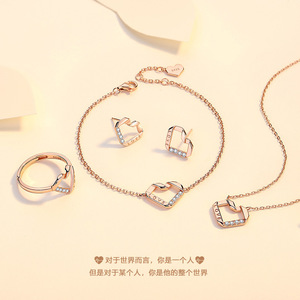 Directo de fábrica S925 Silver Love Corner Collar Hipoalergénico REACH Certificado Forma de corazón Envío rápido a la UE/EE. UU. Marcas de moda - Product Image 4