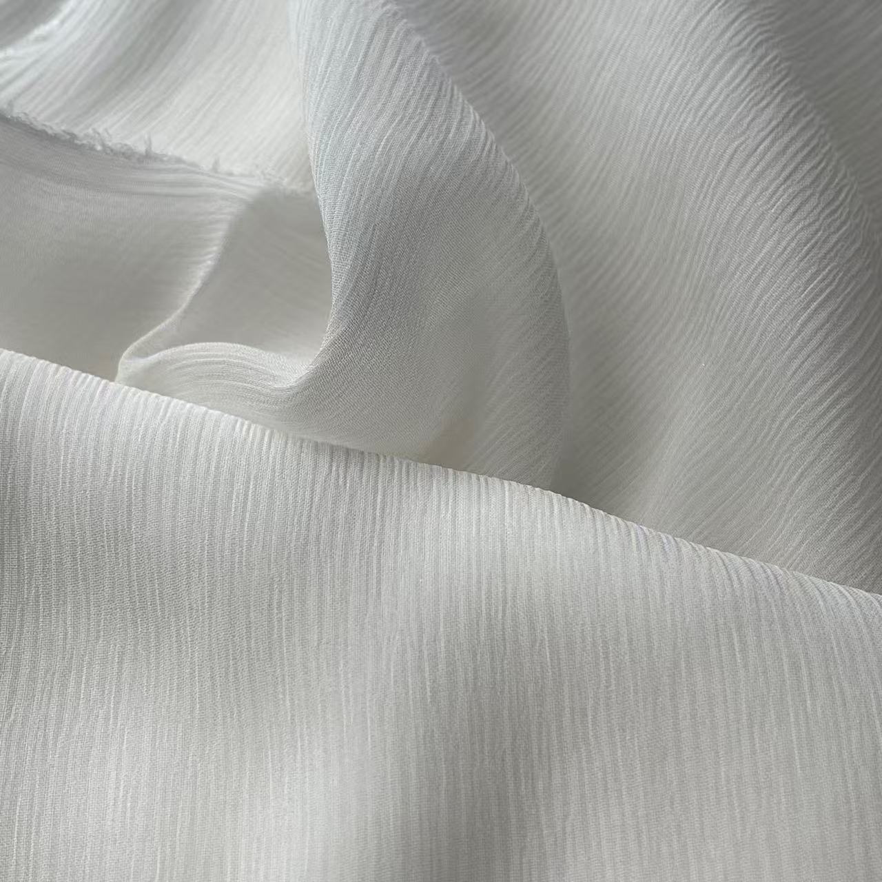 100% Organic Natural Silk Fabric 50g 140cm Crinkle Silk Breathable Wrinkle-Resistant for Dresses Weddings Sleepwear for Girls