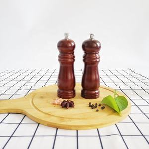 Macinapepe manuale regolabile in legno con una mano in legno con nucleo in ceramica - Product Image 2