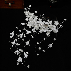 2025 Original Pinza para el pelo con borla hecha a mano, estilo bosque coreano, flor de lirio de los valles, accesorio nupcial para el cabello, tocado de novia - Product Image 4