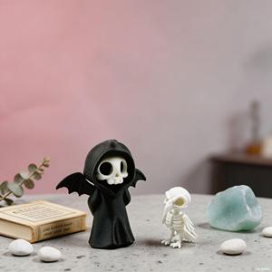 Figurine de bureau du Grim Reaper imprimée en 3D, cadeau pour fans gothiques, modèle en plastique, ornements artisanaux - Product Image 1