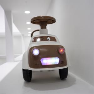 Voiture à bascule pour enfants, <span class=keywords><strong>4</strong></span> roues, à piles, en plastique durable et sûr, lecteur de musique MP3, cadeau d'anniversaire unisexe - Product Image 2