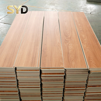 SPC Klick-Bodenbelag Luxus-Vinylplanken Wasserdicht mit Stabilem Steinpolymer-Kern für Wohn- und Gewerbebereich sowie Fitness-Studios